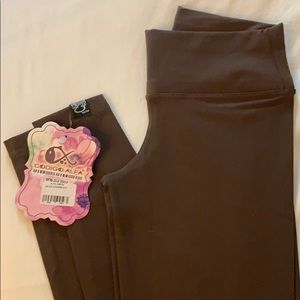 Thick material brand new leggings!